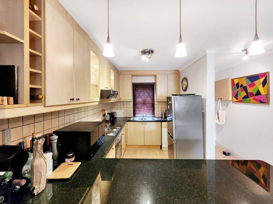 To Let 2 Bedroom Property for Rent in Gardens Western Cape